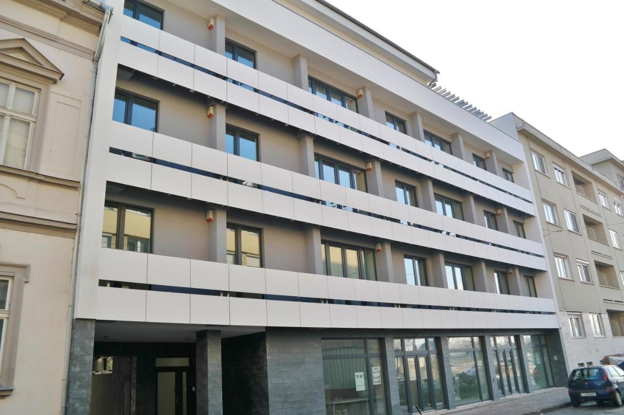 Riverside Apartman With Free Parking Győr Exterior foto